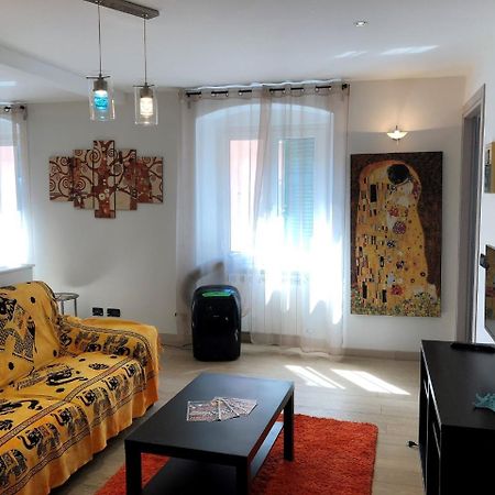 House Claudia By Holiday World Apartment Genoa Exterior photo